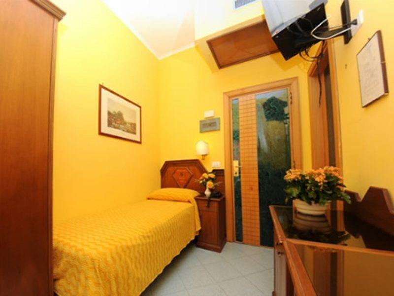 Hotel Ascot Sorrento Exterior photo
